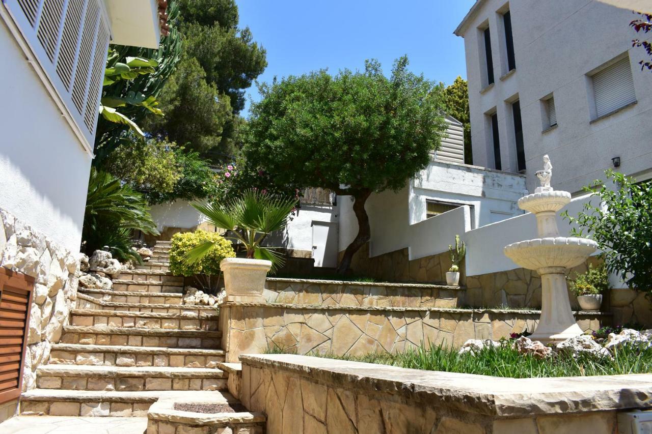 Villa Garden Tarragona Buitenkant foto