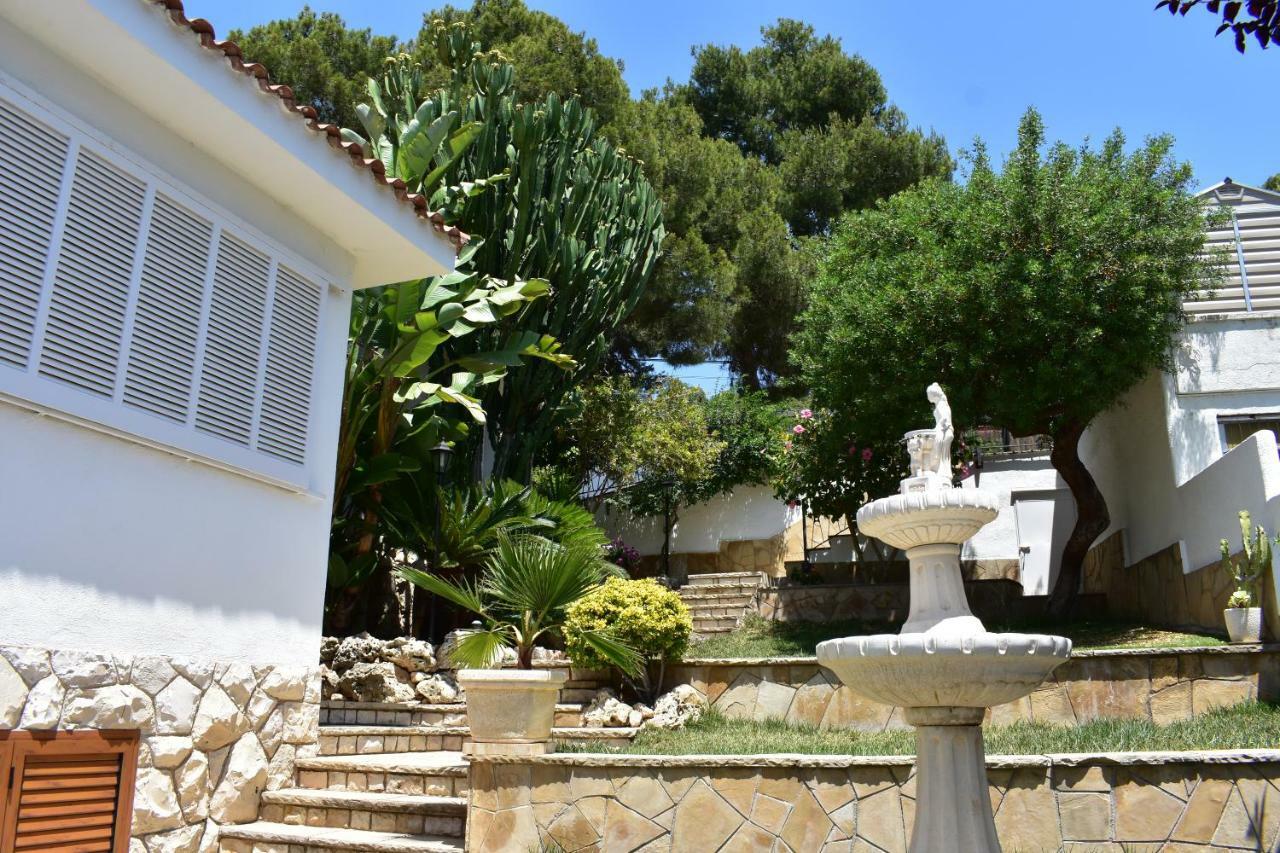 Villa Garden Tarragona Buitenkant foto